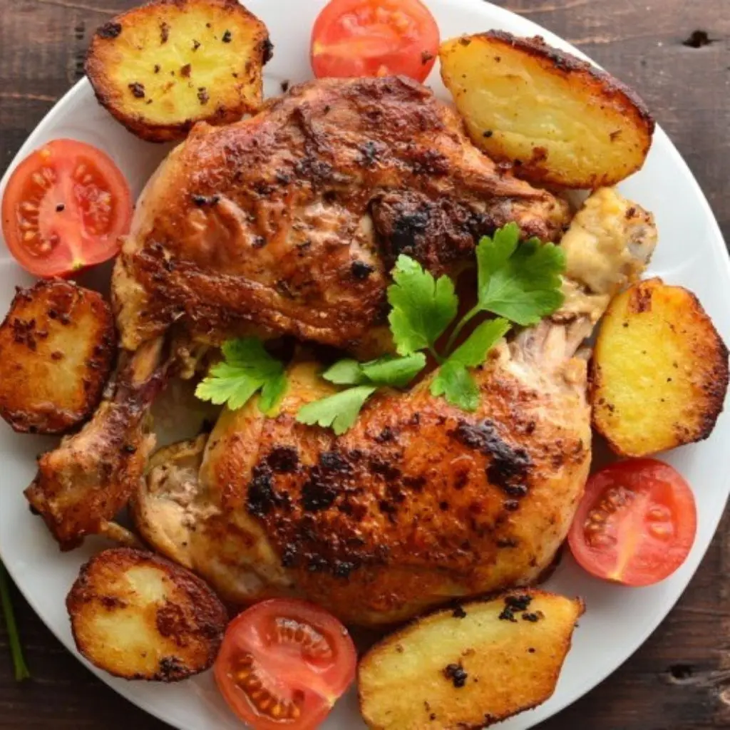 دجاج محمر مع الأرز والخضار